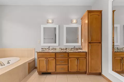 224 E Wentworth Ln, Appleton, WI 54913 photo 21