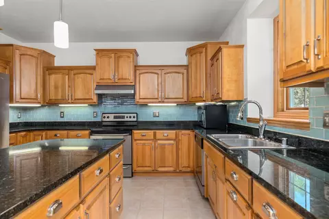 224 E Wentworth Ln, Appleton, WI 54913 photo 4