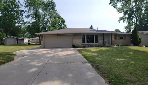 2093 W Point Ter, Green Bay, WI 54304