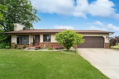 1039 Steenport Ln, Chilton, WI 53014