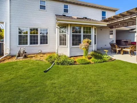 1917 Hulke Dr, Appleton, WI 54915 photo 7