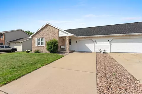 1323 Meadow View Ln, De Pere, WI 54115