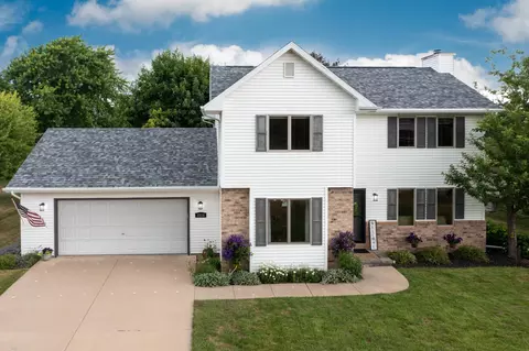 2818 Westmoor Rd, Oshkosh, WI 54904