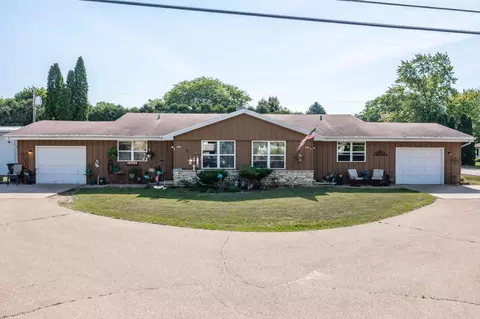 823 Irish Rd, Neenah, WI 54956