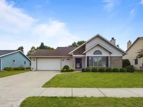 1055 Laager Ln, Oshkosh, WI 54902