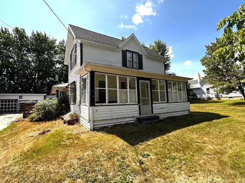135 N Elm St, Embarrass, WI 54933