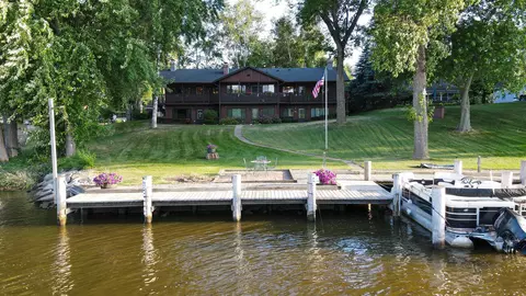 506 Wolf River Dr #6, Fremont, WI 54940