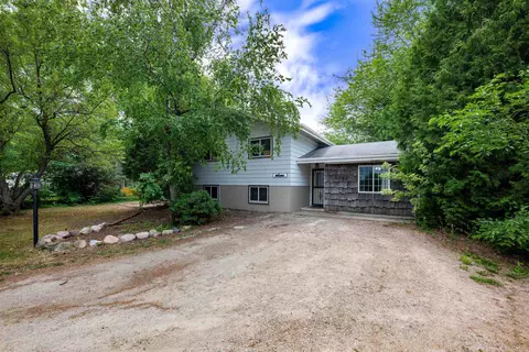 5865 Main St, Butte Des Morts, WI 54927