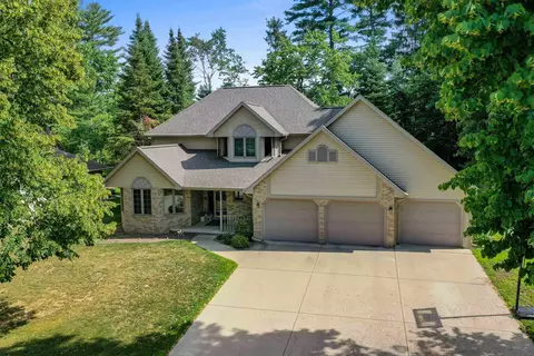 2795 Dewey Decker Dr, Green Bay, WI 54313