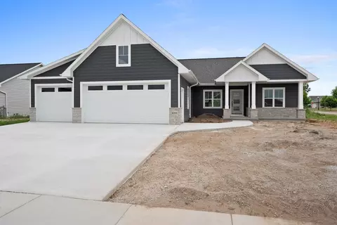 4204 Downton Cir, Green Bay, WI 54313