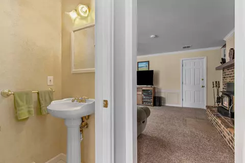 3215 E Crestview Dr, Appleton, WI 54915 photo 19