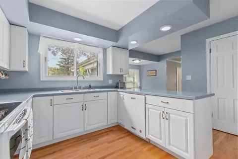 3215 E Crestview Dr, Appleton, WI 54915 photo 8