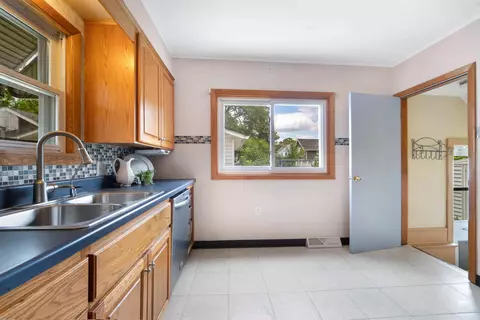 532 E Mckinley St, Appleton, WI 54915 photo 7