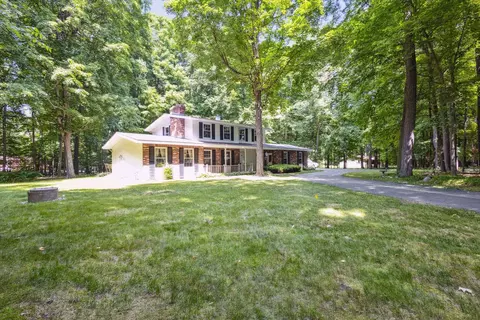2141 Westline Rd, Green Bay, WI 54313