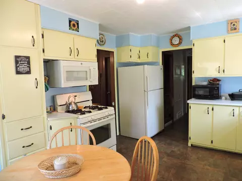 4816 Eureka Rd, Omro, WI 54963 photo 4
