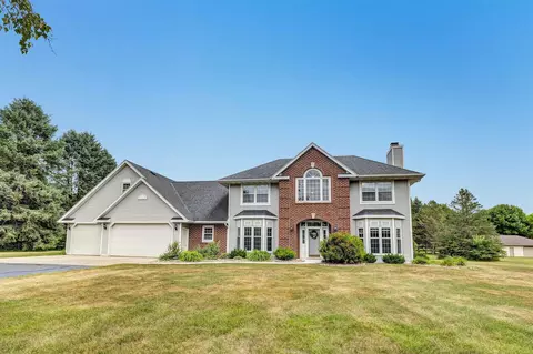 4721 Creek Valley Ln, Oneida, WI 54155