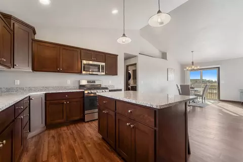 3515 E Rubyred Dr, Appleton, WI 54913 photo 9