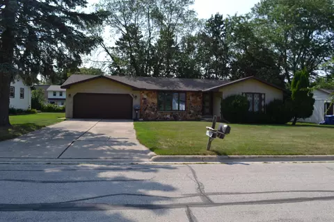 403 Van Caster Dr, Green Bay, WI 54311
