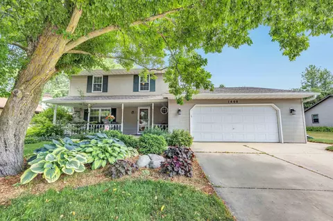 1400 Lindale Ln, Green Bay, WI 54313