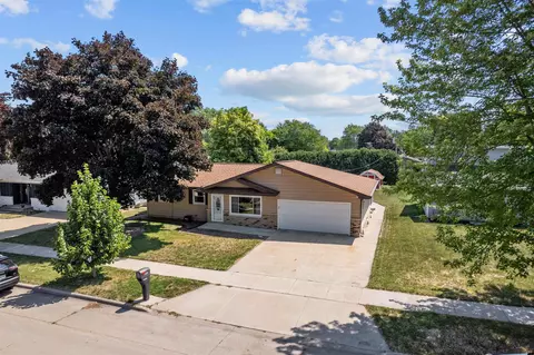 1002 S Arlington St, Appleton, WI 54915 photo 2