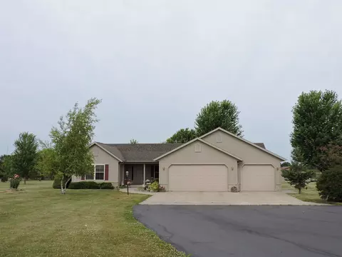 2191 Harrison Ave, Omro, WI 54963