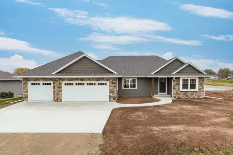 1730 Addie Pkwy, Oshkosh, WI 54904