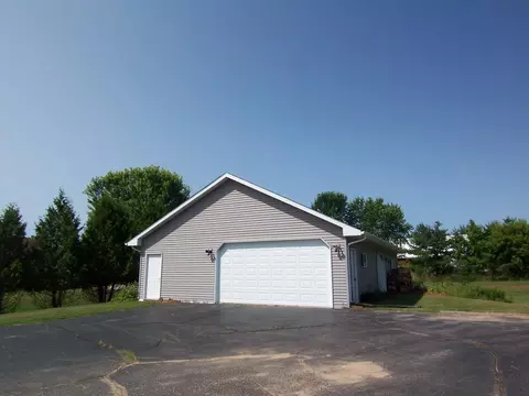 2453 Deer Path Ct, Abrams, WI 54101 photo 2