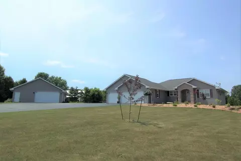 2453 Deer Path Ct, Abrams, WI 54101