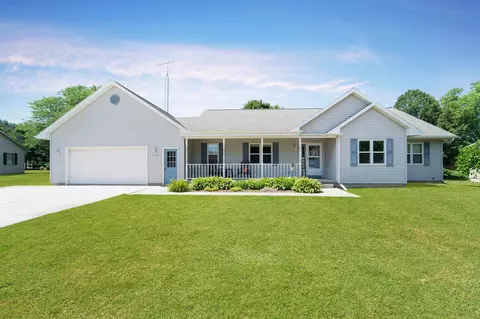 309 Oak Dr, Rosendale, WI 54974