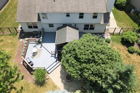2706 E Dietzen Dr, Appleton, WI 54915 photo 2