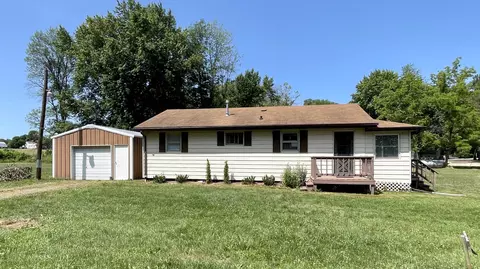 e5599 Lake Street, Weyauwega, WI 54983
