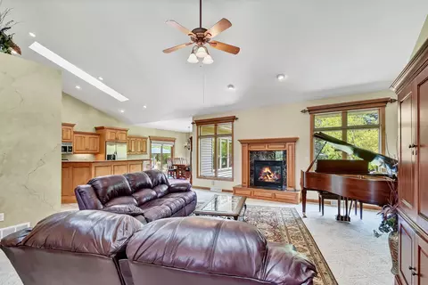 4472 Touchstone Ct, Oneida, WI 54155 photo 10
