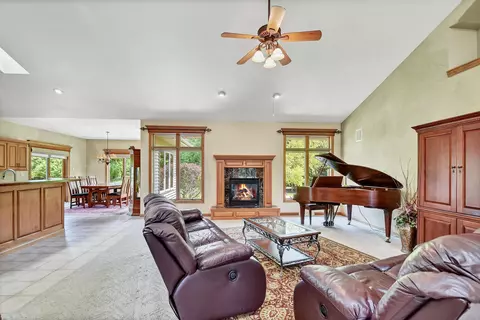 4472 Touchstone Ct, Oneida, WI 54155 photo 11