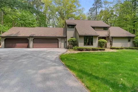 2696 Forest Haven Ct, Green Bay, WI 54313