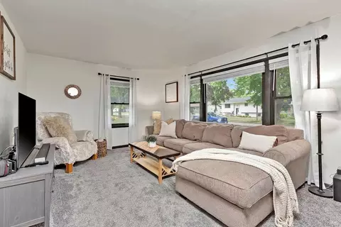 1200 S Walden Ave, Appleton, WI 54915 photo 3