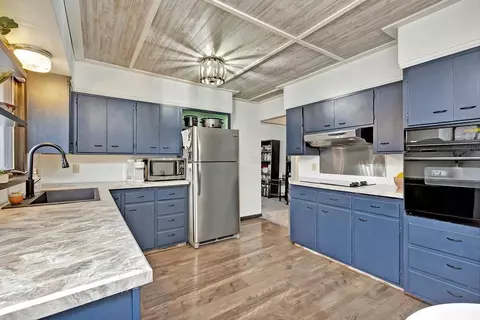 1200 S Walden Ave, Appleton, WI 54915 photo 5