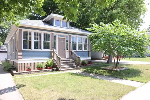 1024 Dousman St, Green Bay, WI 54303