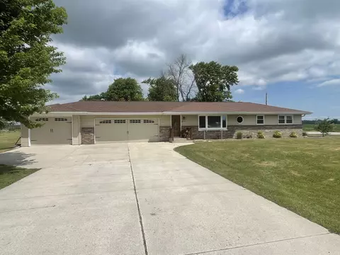 w2508 Schneider Road, Hilbert, WI 54129