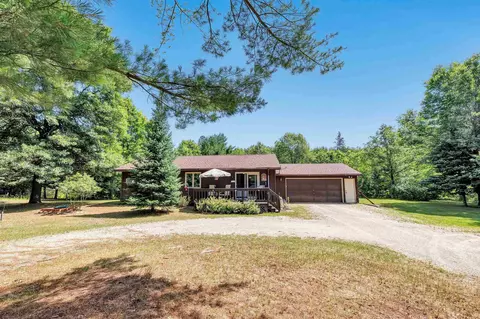w8415 Lundgren Lake Road, Pembine, WI 54156