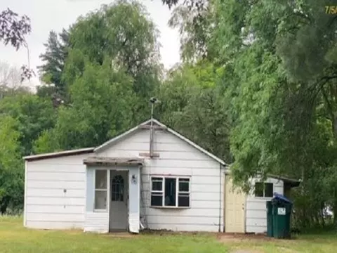 532 Foster Rd, Redgranite, WI 54970