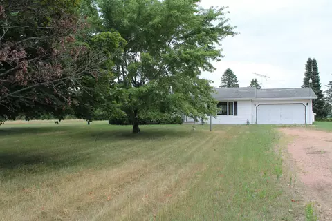 n10044 Airport Road, Clintonville, WI 54929