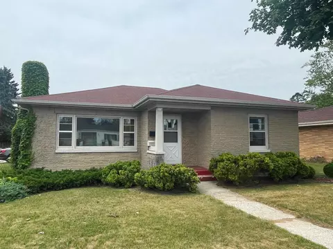 516 Jefferson St, Algoma, WI 54201