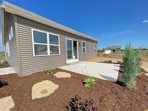 4644 Begonia Dr, Appleton, WI 54913 photo 3