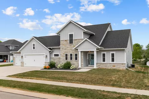 n8948 Harrisville Court, Menasha, WI 54952