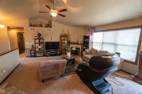 412 Emons Rd, Appleton, WI 54915 photo 2