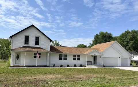 538 Green Bay Ave, Oconto Falls, WI 54154