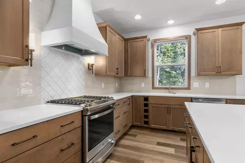 Kitchen - 2956 E Aquamarine Ave, Appleton, WI 54913 photo 3 of 7