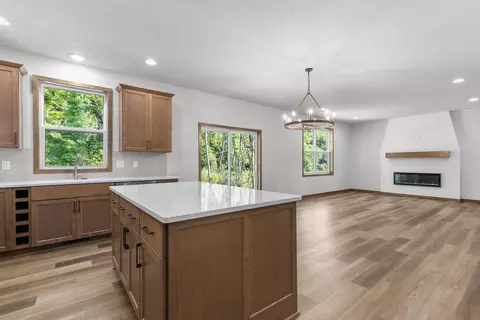 Kitchen - 2956 E Aquamarine Ave, Appleton, WI 54913 photo 4 of 7