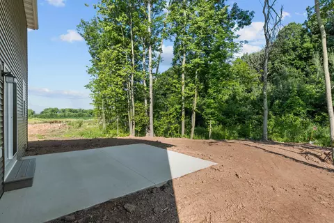 Exterior - 2956 E Aquamarine Ave, Appleton, WI 54913 photo 2 of 2