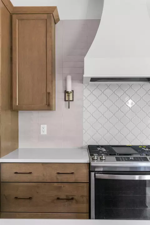 Kitchen - 2956 E Aquamarine Ave, Appleton, WI 54913 photo 5 of 7